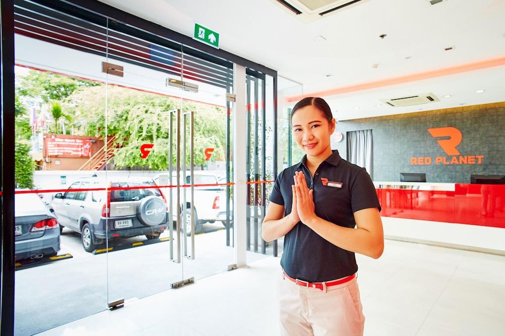 普吉岛芭东红色星球酒店【SHA Plus+】 Patong 外观 照片