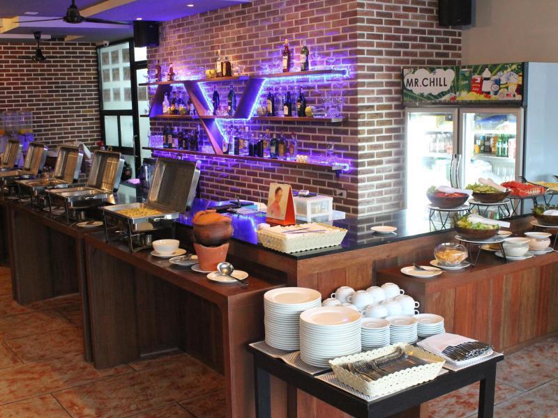 普吉岛芭东红色星球酒店【SHA Plus+】 Patong 外观 照片