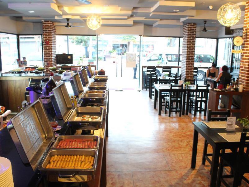 普吉岛芭东红色星球酒店【SHA Plus+】 Patong 外观 照片